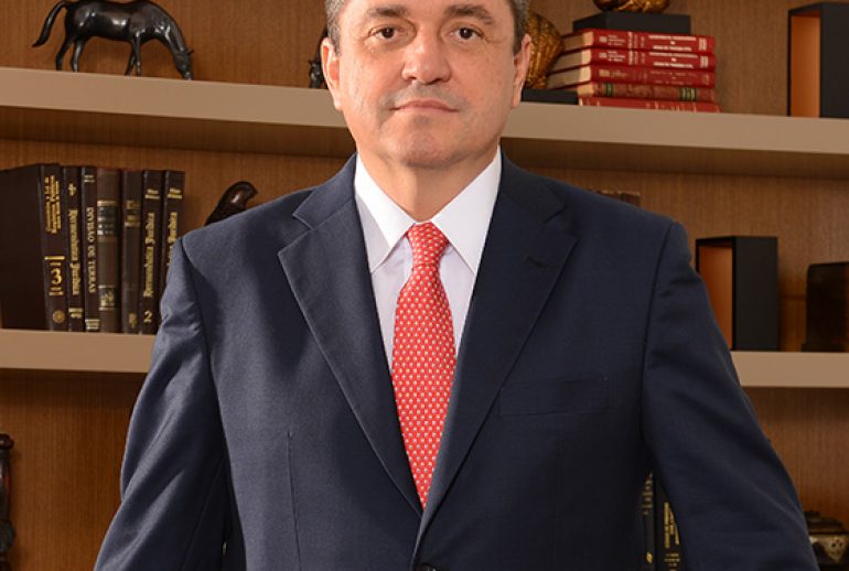 Dr. Carlos Rezende Jr