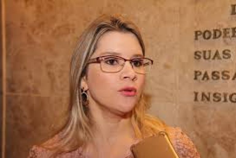 Milena Ramos de Lima e Souza Paro