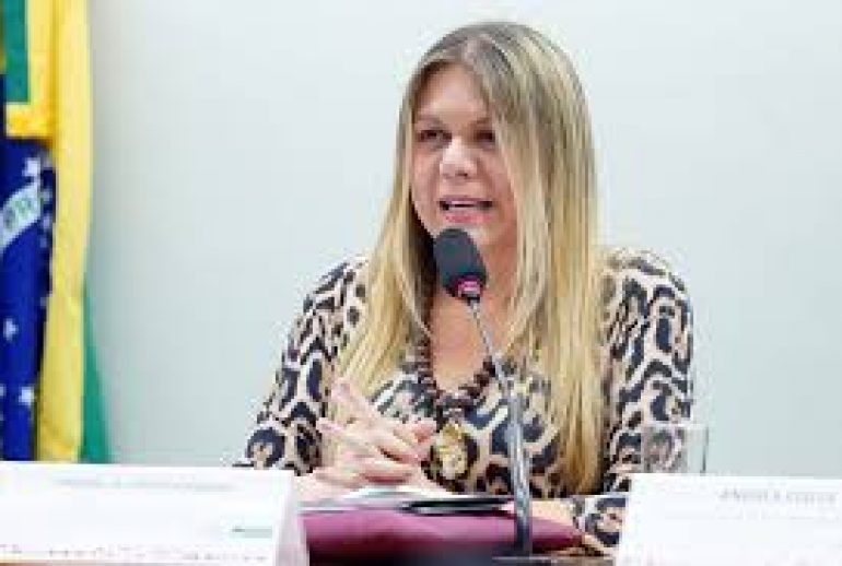 promotora de Justiça Lindinalva Correia Rodrigues